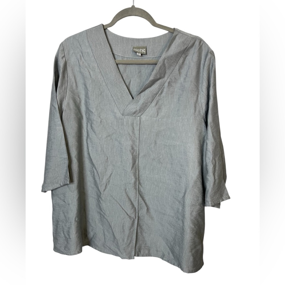 Niche Nilgun Derman Light Gray Rayon blend textured Lagenlook V Neck Blouse Sz L